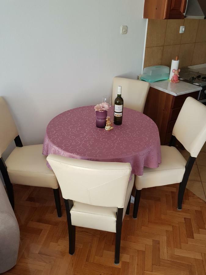 Apartment Jakov Сен Екстериор снимка